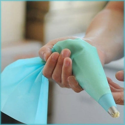 Pastry Bag Icing Piping