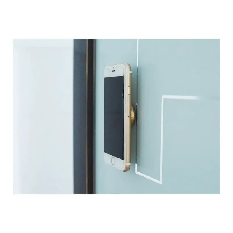 Universal magnetic holder