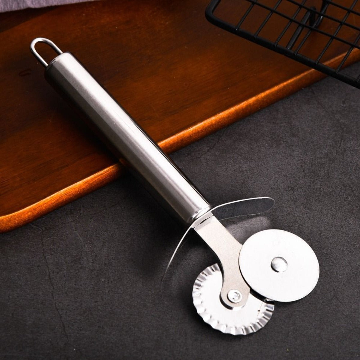 Pizza & Pastry Cutter