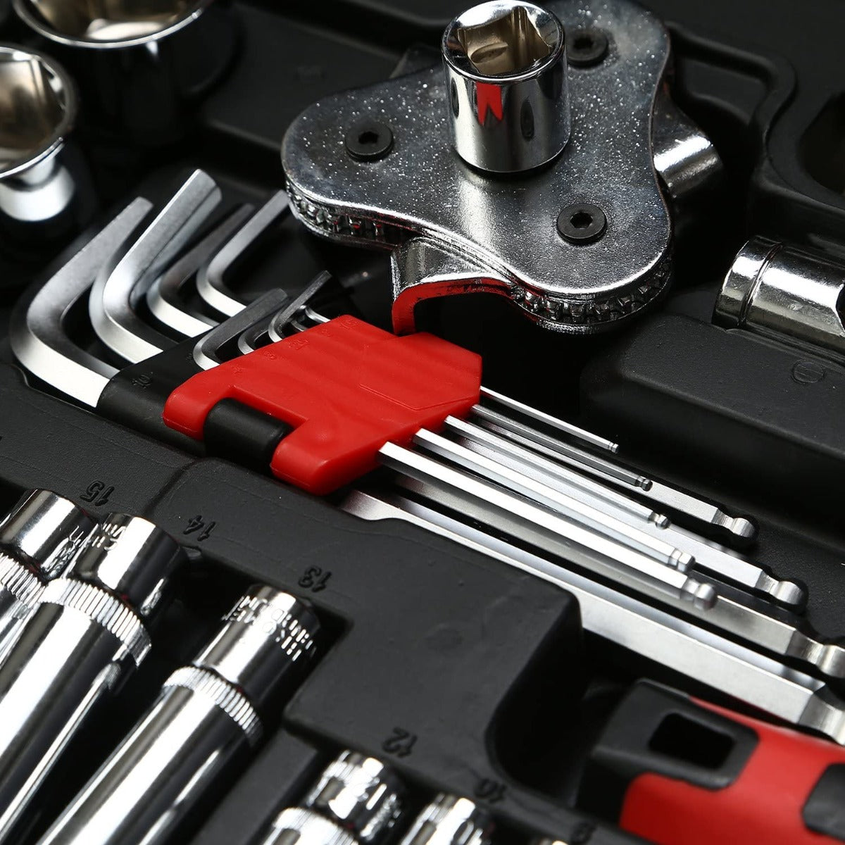 121PCS Socket Set Auto Car Repair Kit